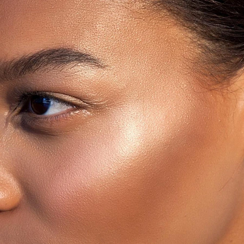 THE BALM סומק ברונזר BETTY-LOU MANIZER