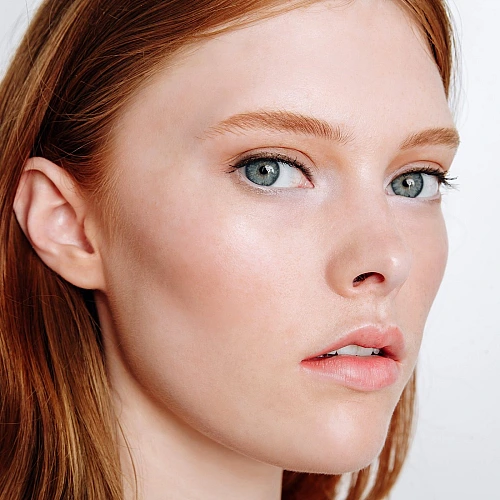 THE BALM סומק ברונזר גוון חום בהיר TAKE HOME THE BRONZE - OLIVER