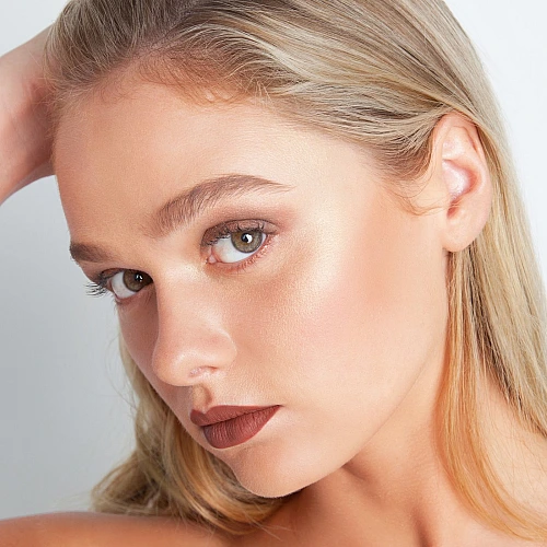 THE BALM צללית Mary-Lou Manizer