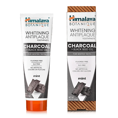 בוטניק משחת שיניים פחם + שמן קצח אורגנית מלבינה 150 גרם - מבית Himalaya